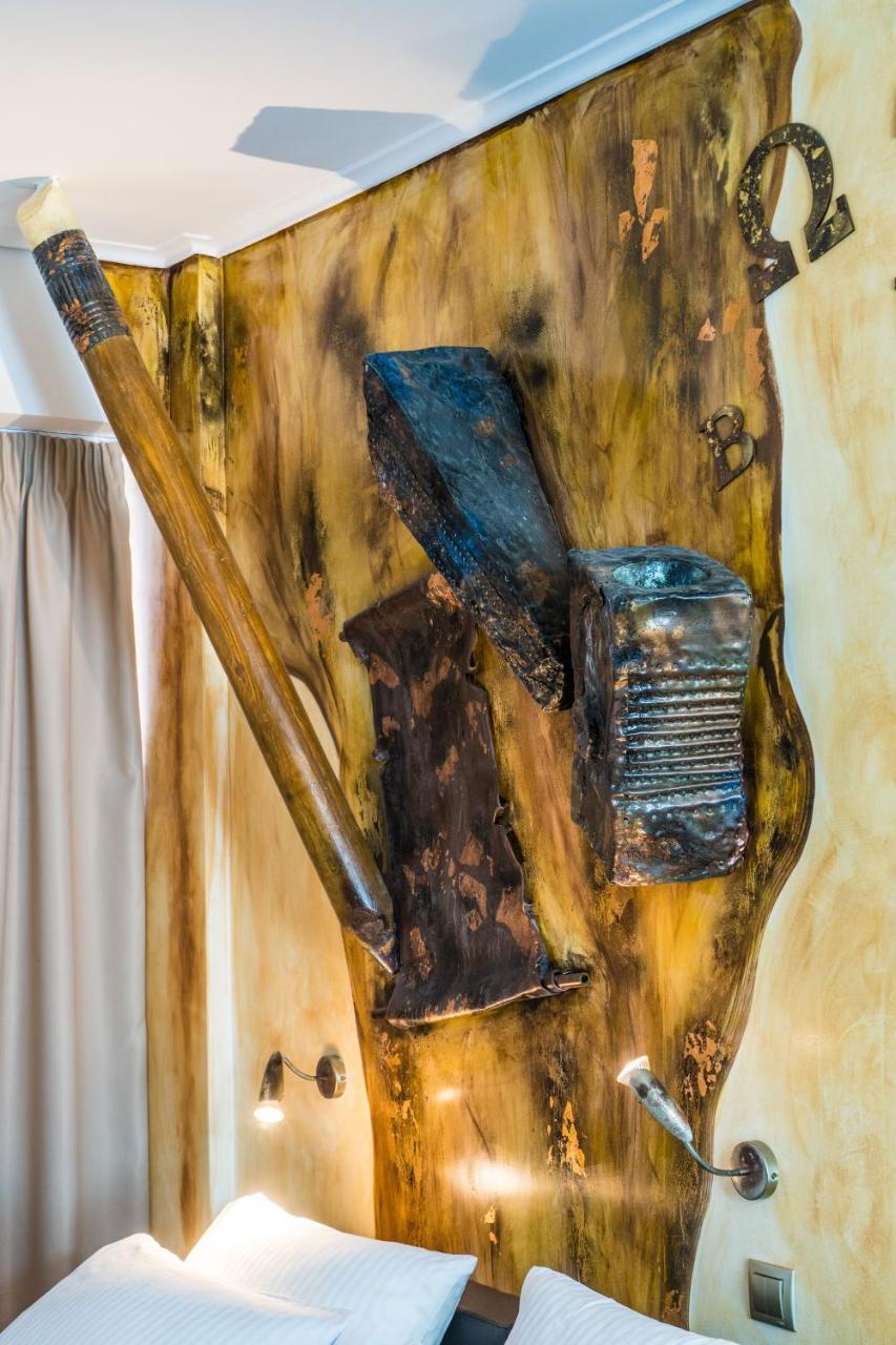 Graffitisuites#Bronze سالونيك المظهر الخارجي الصورة